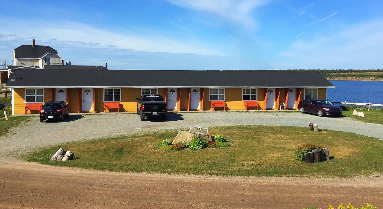 Ocean View Motel And Chalets Cheticamp Exterior photo