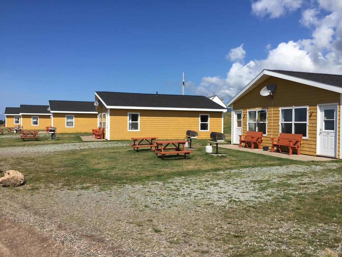 Ocean View Motel And Chalets Cheticamp Exterior photo